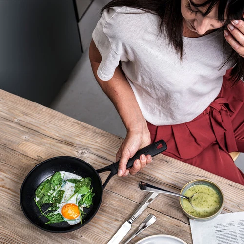 KitchenAid Classic Forged Aluminium Koekenpan 24 Cm 13 KitchenAid Classic Forged Aluminium Koekenpan 24 Cm - Afbeelding 12