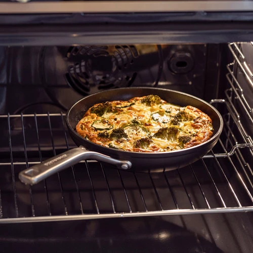 KitchenAid Forged Hardened Aluminium Koekenpannenset 20 + 24 + 28 Cm 10 KitchenAid Forged Hardened Aluminium Koekenpannenset 20 + 24 + 28 Cm - Afbeelding 8