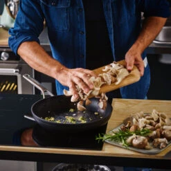 KitchenAid Forged Hardened Aluminium Koekenpannenset 20 + 24 + 28 Cm 21 KitchenAid Forged Hardened Aluminium Koekenpannenset 20 + 24 + 28 Cm -Kitchenaid 1503588