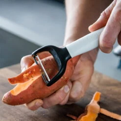 KitchenAid Dunschiller Classic 18 Cm - White -Kitchenaid KitchenAid obieraczka Y do ziemniakow CLASSIC White KCG145OHWHE 5057982066086